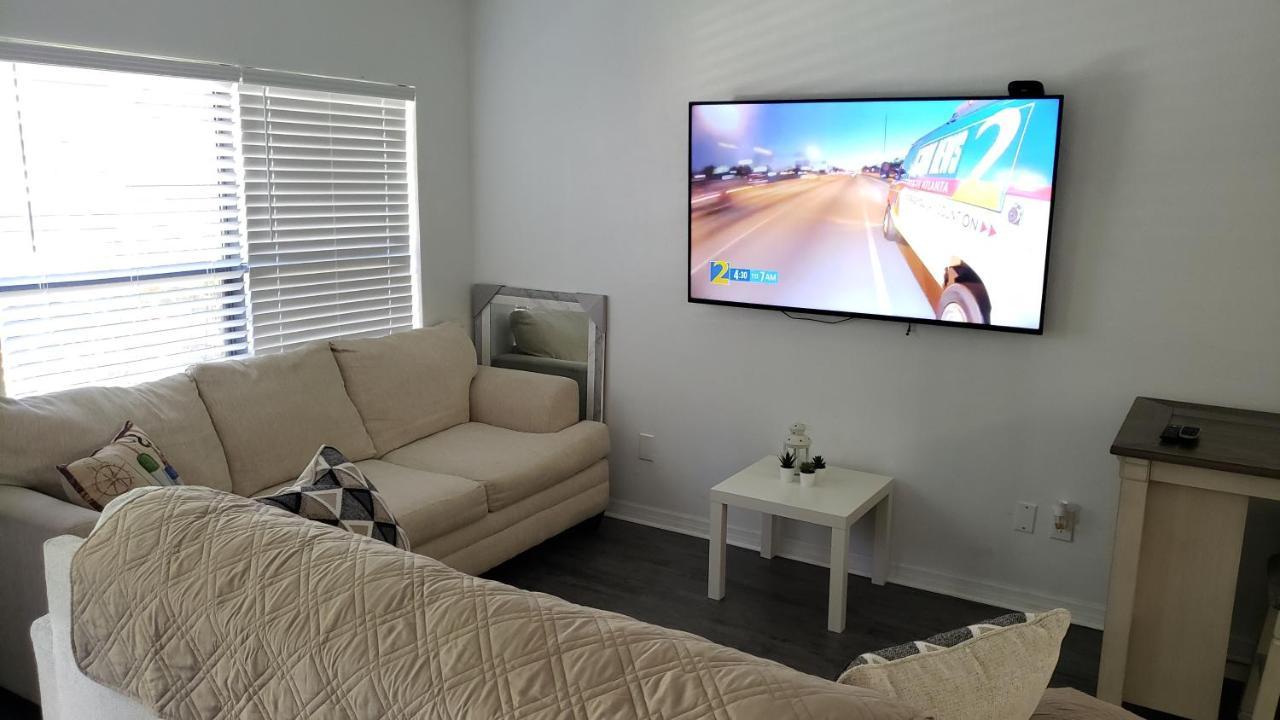 Discover Luxury Condo Steps Away From Celebration Pointe And I-75! Gainesville Exteriör bild