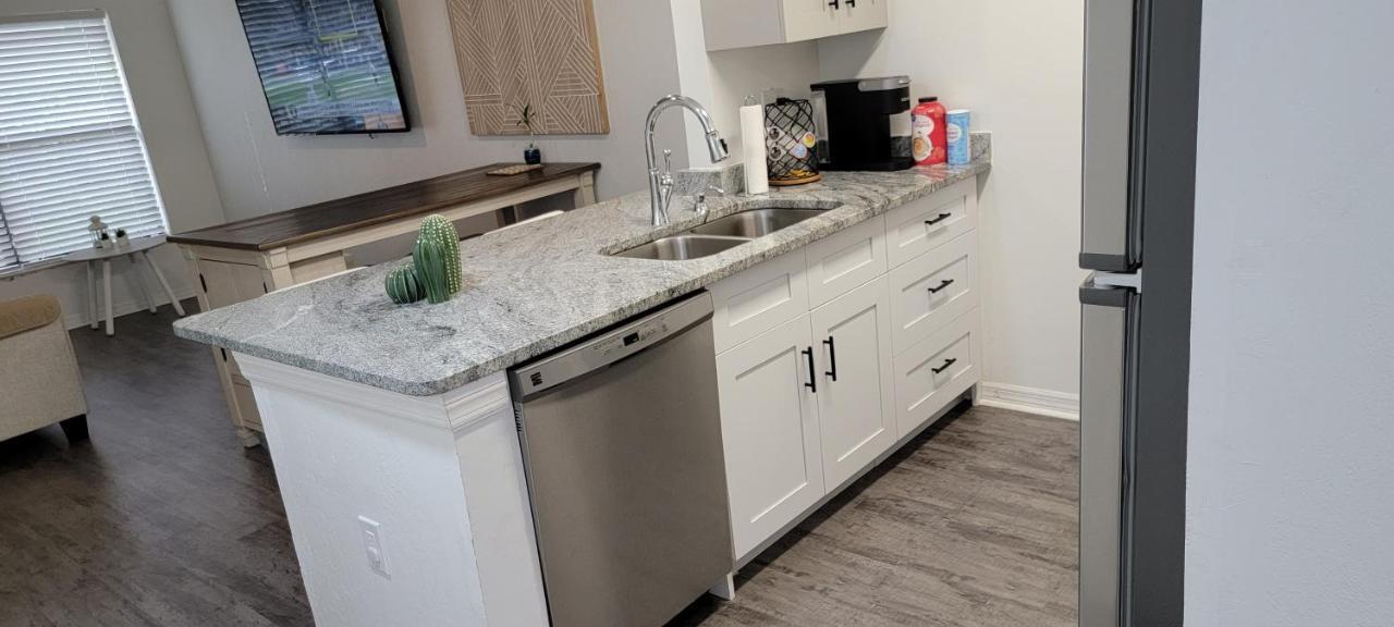 Discover Luxury Condo Steps Away From Celebration Pointe And I-75! Gainesville Exteriör bild